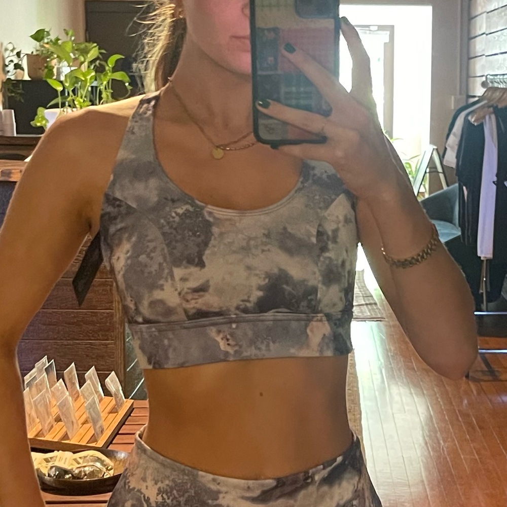 NWT Onzie sports bra